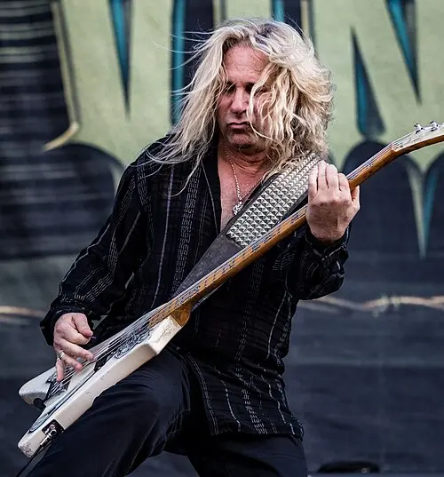 Dana Strum