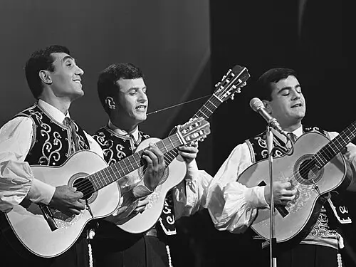 Trio Hellenique