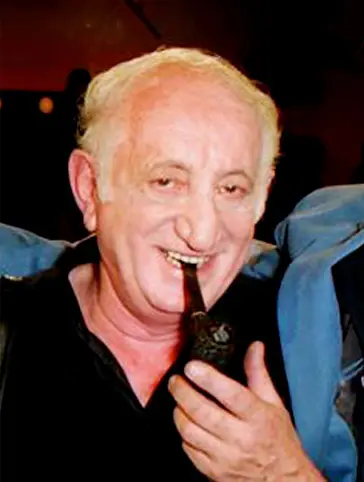 יעקב אגמון