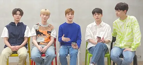 더블유 24