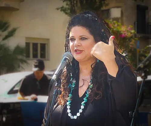 דפנה ארמוני