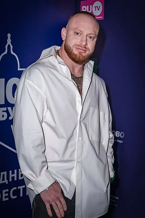Леша Свик