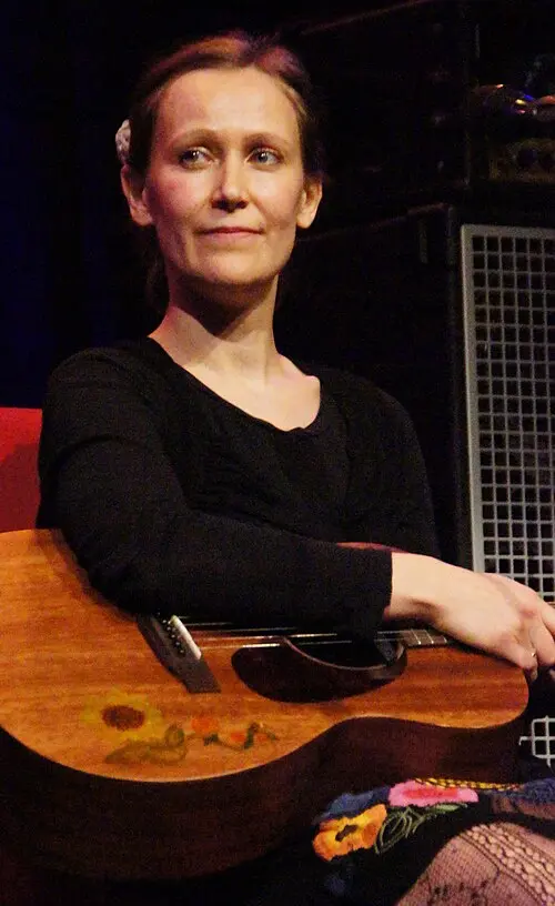 Sibylle Kefer