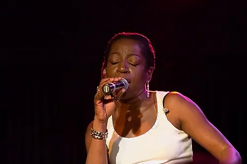 Saundra Williams