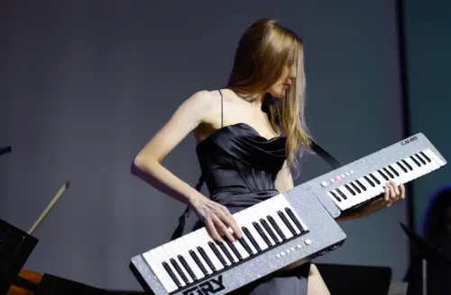Nomi Abadi