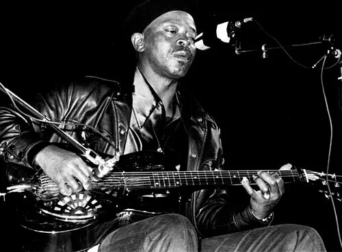 Robert Lowery