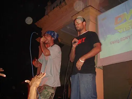 Los Aldeanos