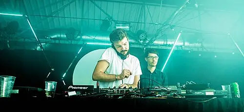 Illyus & Barrientos