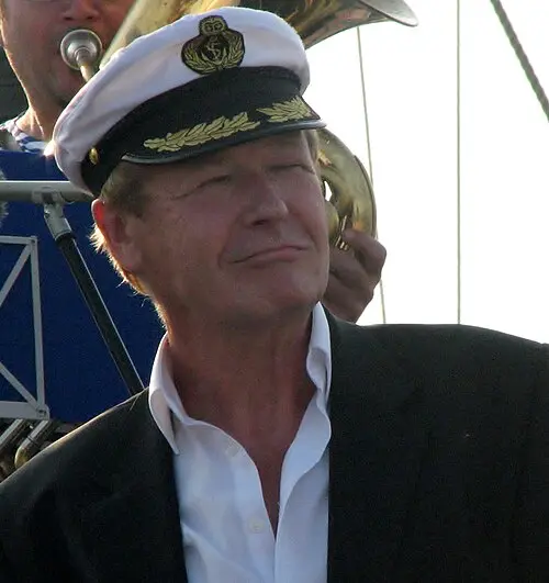 Väino Puura
