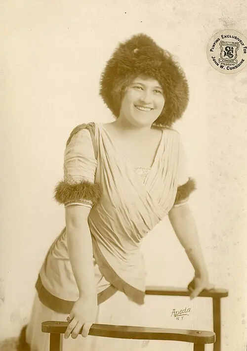 Mabel Wayne