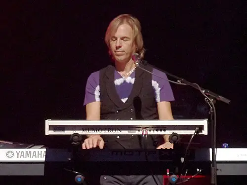 Alan Hewitt