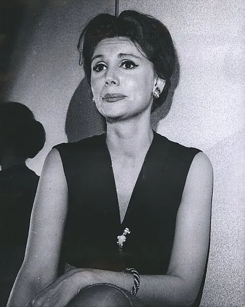 Louise Troy