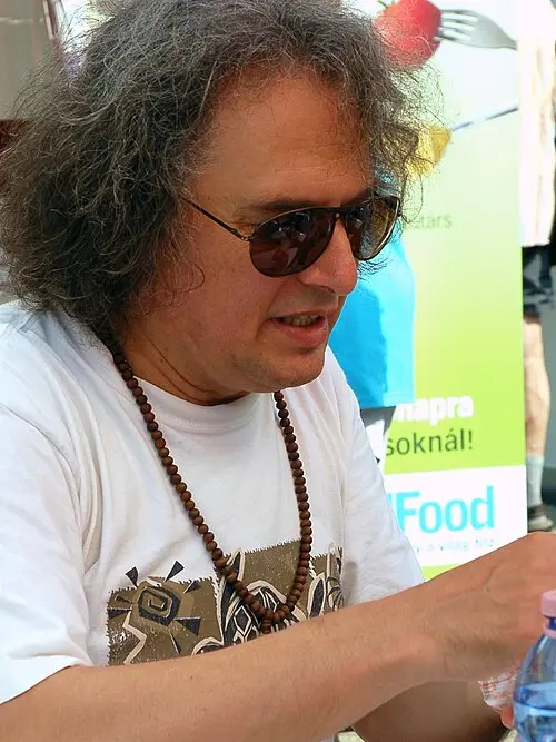 Laár András