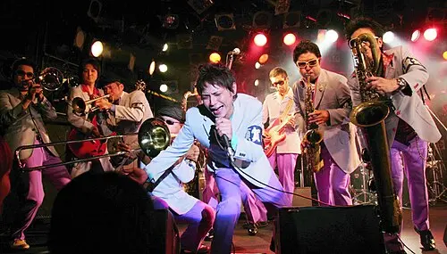 ショースカ