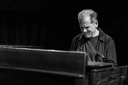 Larry Goldings