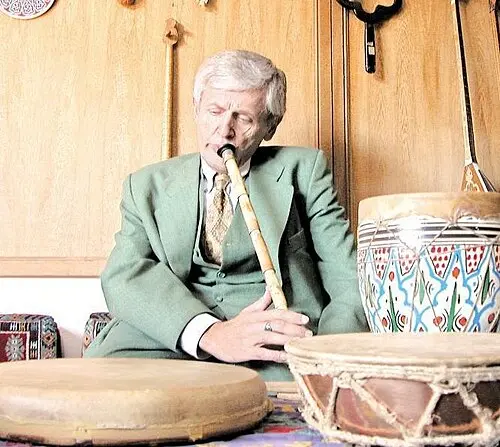 Oruç Güvenç