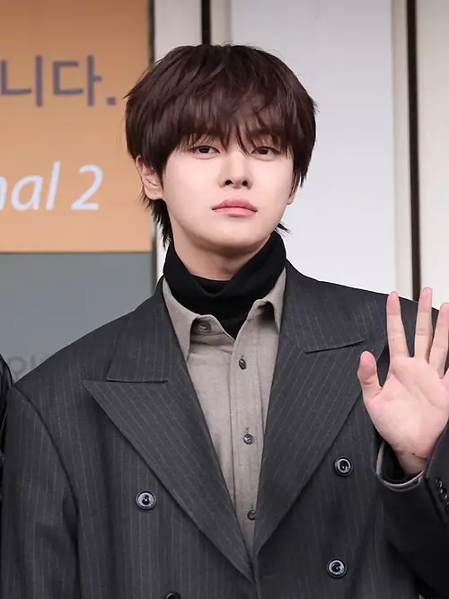 LEO