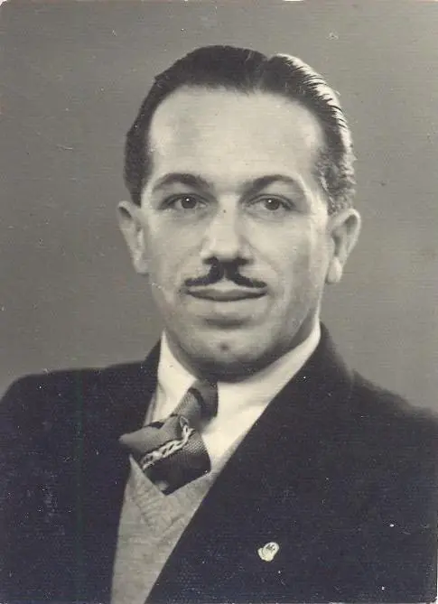Ari Leschnikoff
