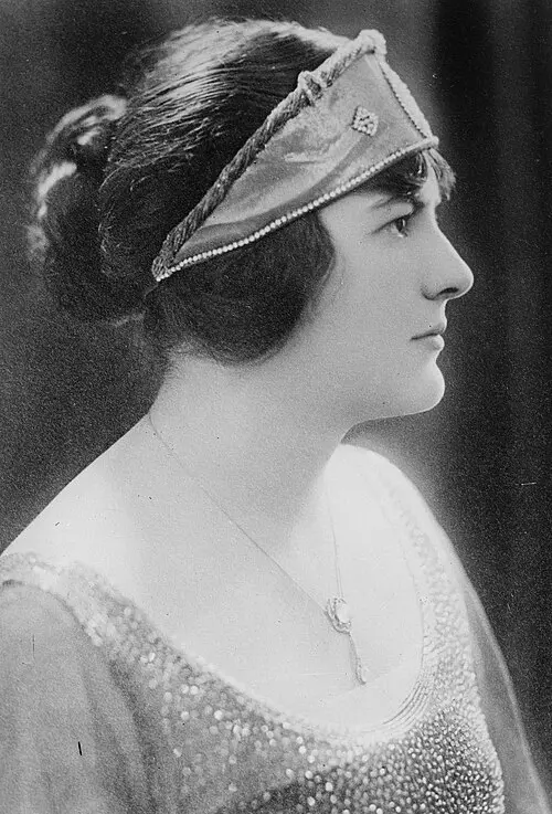 Astra Desmond