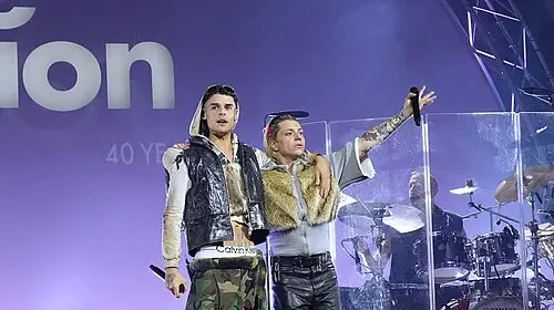 CA7RIEL & Paco Amoroso