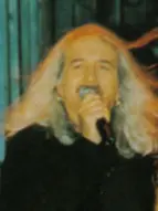 Νίκος Καρβέλας