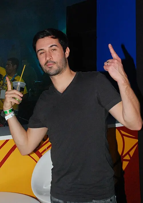 Yves Larock