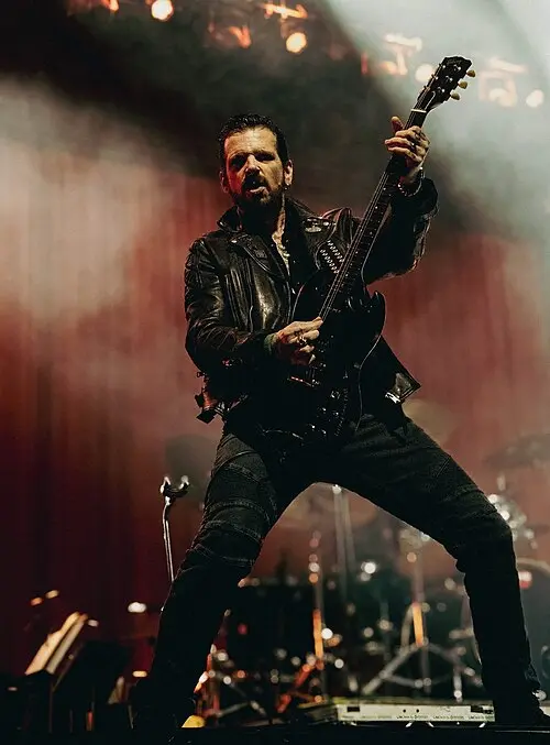 Ricky Warwick