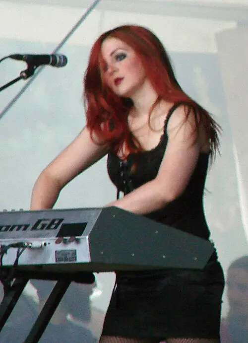 Ashley Ellyllon