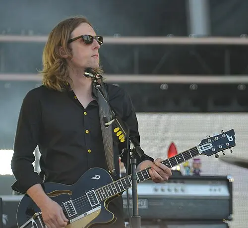 Carl Broemel