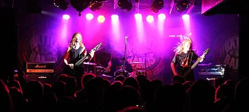 Alien Weaponry