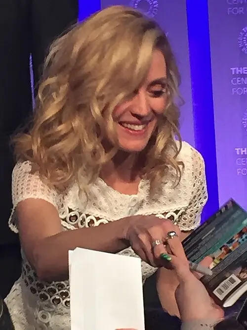 Évelyne Brochu