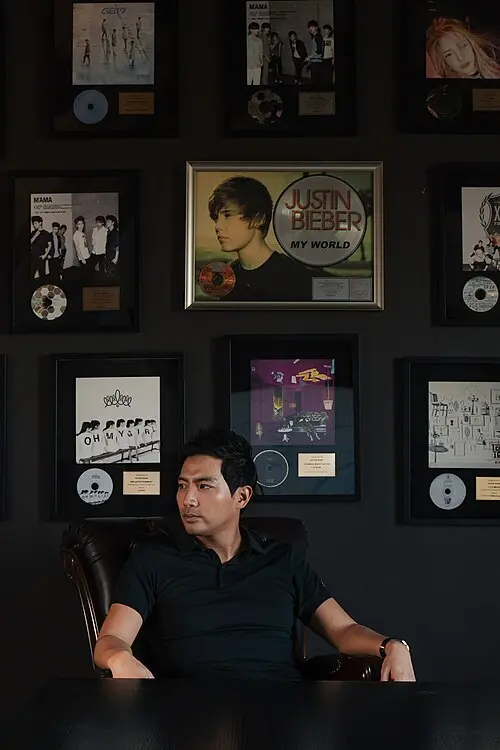 신혁