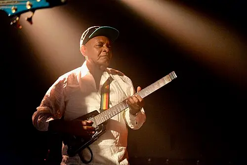 Dwight Pinkney