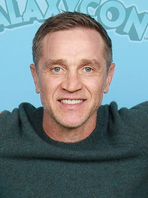 Devon Sawa