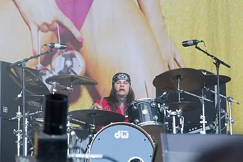 Darren Leader