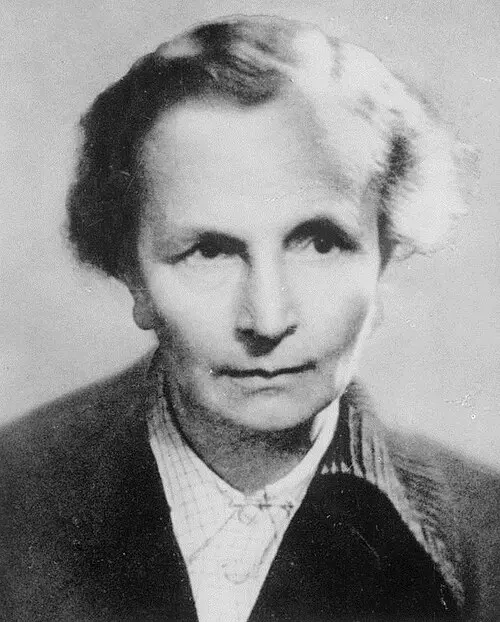 Paula Preradović