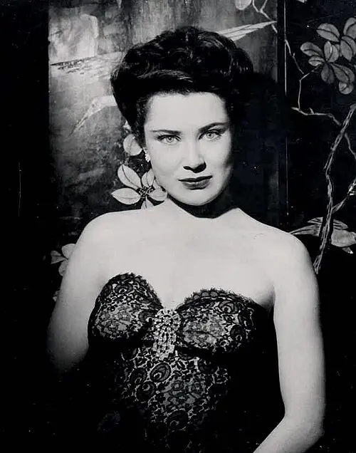 Jacqueline Hilliard