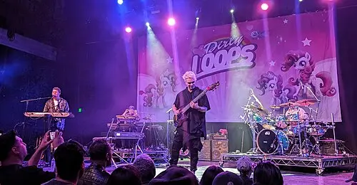 Dirty Loops