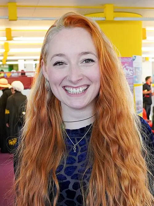 Julia Scheeser