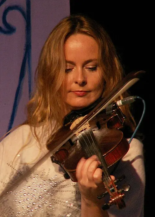 Niamh Ní Charra