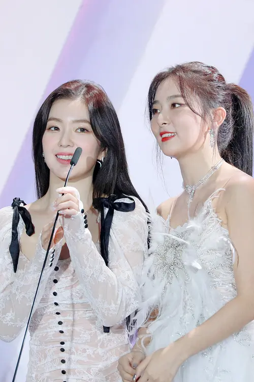 Red Velvet - IRENE & SEULGI