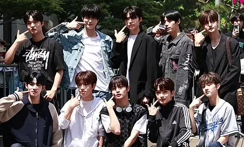 FANTASY BOYS