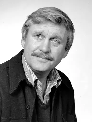 Sverre Holm