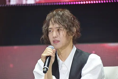 양준일