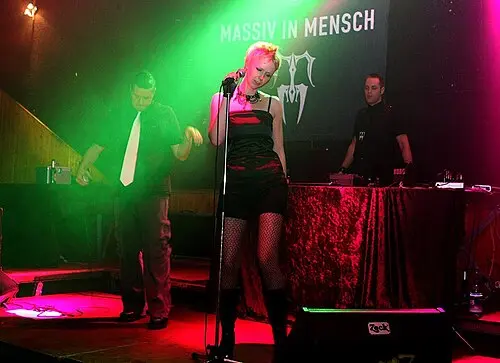Massiv in Mensch