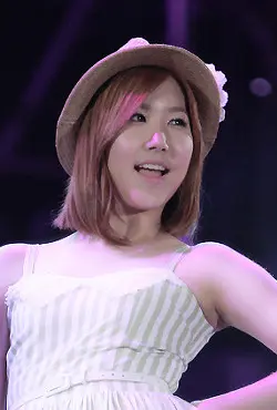 홍유경