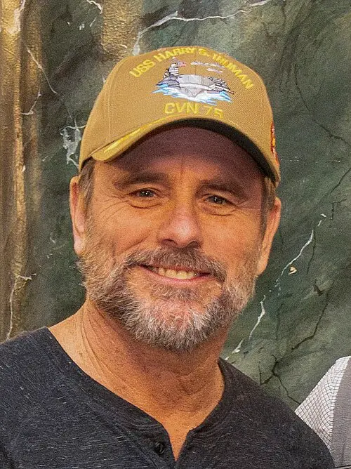 Charles Esten