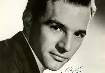 Dennis Lotis