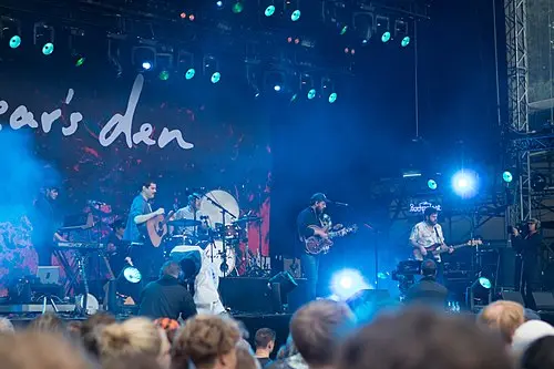 Bear’s Den