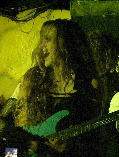 Lori Linstruth